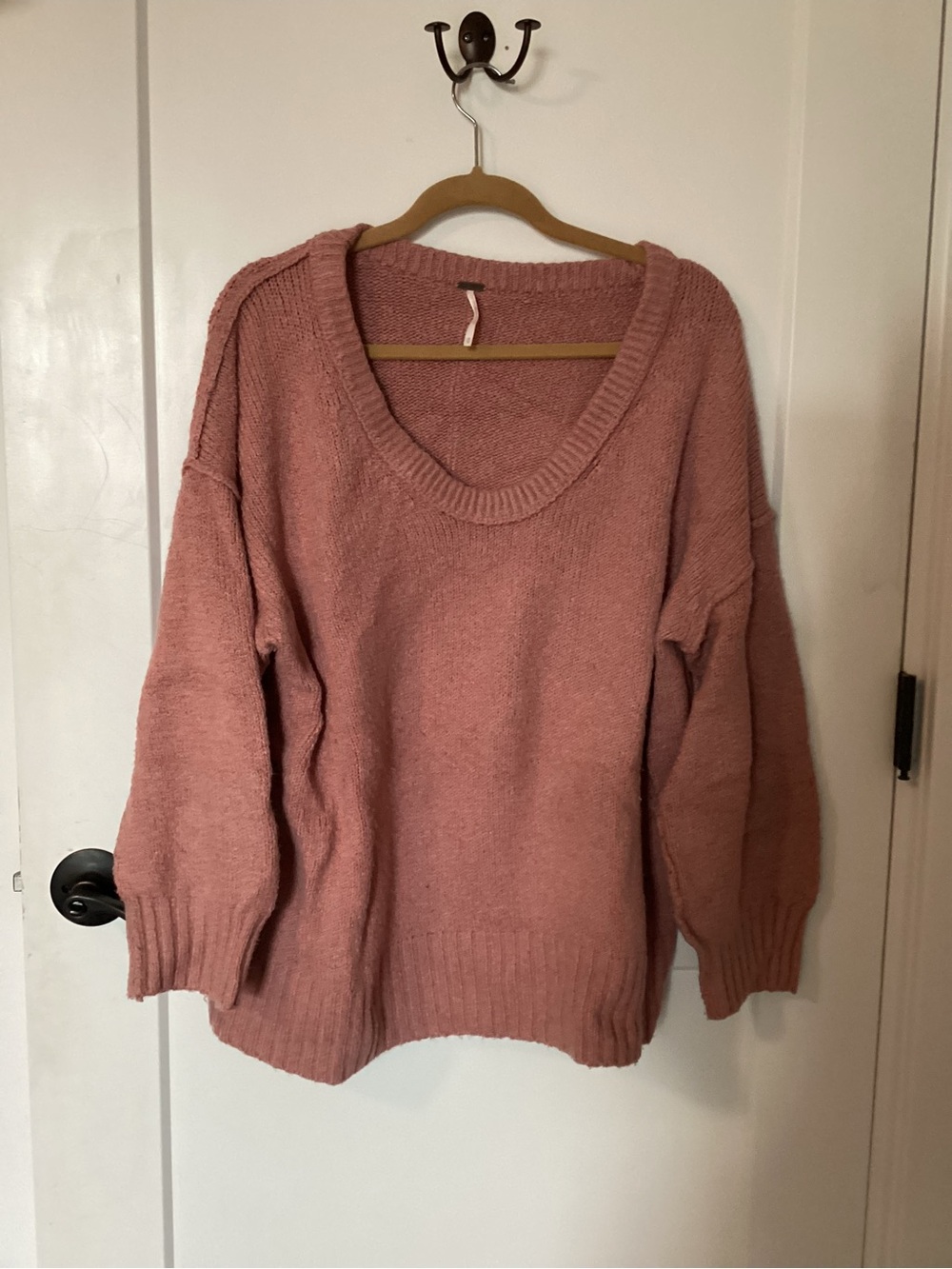 Free People Relaxed Scoop Neck Sweater in Dusty Rose